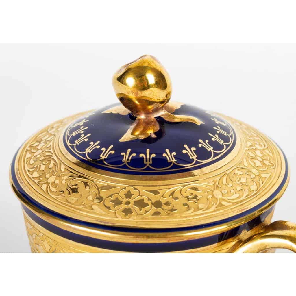 Tasse trembleuse, bleue et or | Biron Tasse trembleuse, bleue et or