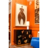 Paire de commodes en frêne laqué noir et laiton doré. Contemporain. | Biron |||||