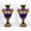 Paire de vases en porcelaine de Sèvres, Monture en bronze doré et ciselé, XIXème siècle | Biron |||||||||
