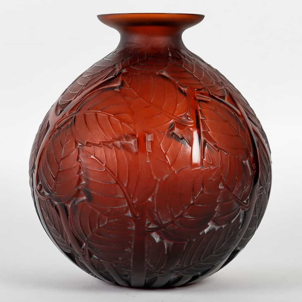 Vase « Milan » verre rouge ambré de René LALIQUE | Biron Vase "Milan" verre rouge ambré de René LALIQUE