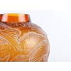 Vase « Archers » verre ambre orangé patiné blanc de René LALIQUE | Biron Vase "Archers" verre ambre orangé patiné blanc de René LALIQUE