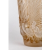 Vase « Coqs et Plumes » verre blanc patiné sépia de René LALIQUE | Biron Vase "Coqs et Plumes" verre blanc patiné sépia de René LALIQUE