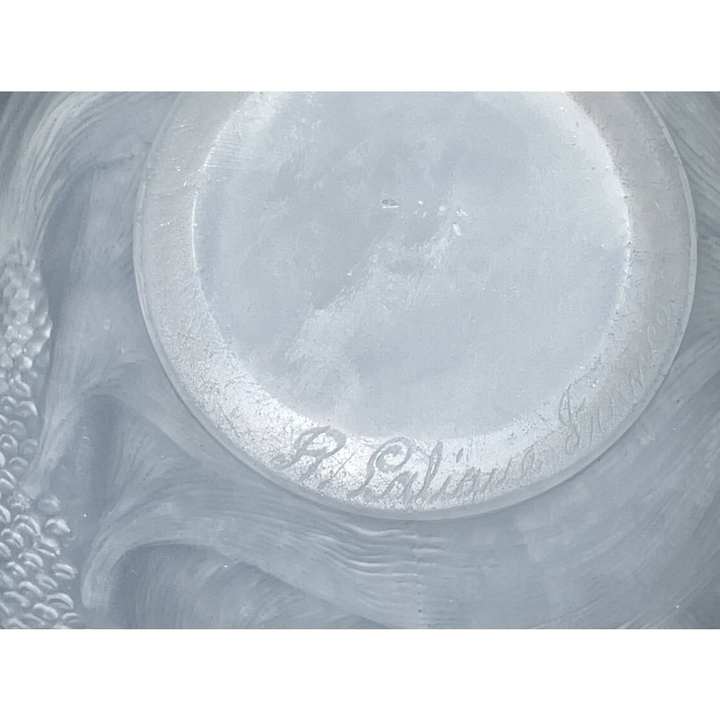 Vase « Formose » verre opalescent double couche patiné bleu de René LALIQUE | Biron Vase "Formose" verre opalescent double couche patiné bleu de René LALIQUE