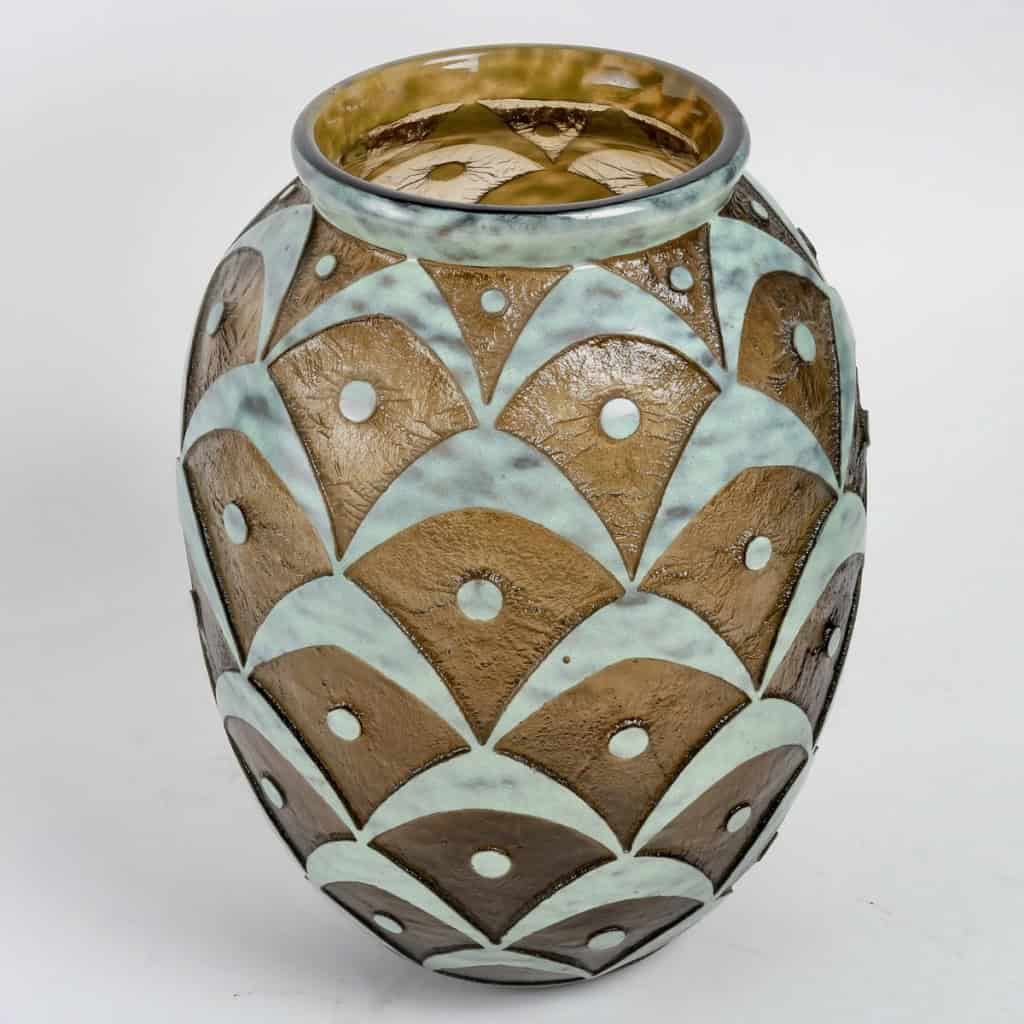 Daum Nancy Vase Ispahan Circa 1923 | Biron Daum Nancy Vase Ispahan Circa 1923