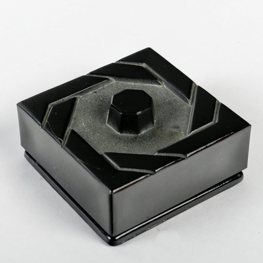 Boite « Quatre Flacons » verre noir de René LALIQUE pour D’Orsay | Biron Boite "Quatre Flacons" verre noir de René LALIQUE pour D'Orsay