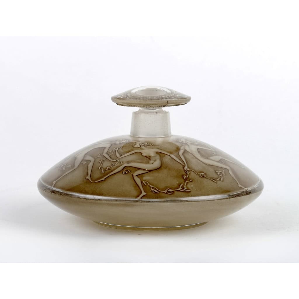 Flacon « Six Danseuses » verre blanc patiné sépia de René LALIQUE | Biron Flacon "Six Danseuses" verre blanc patiné sépia de René LALIQUE