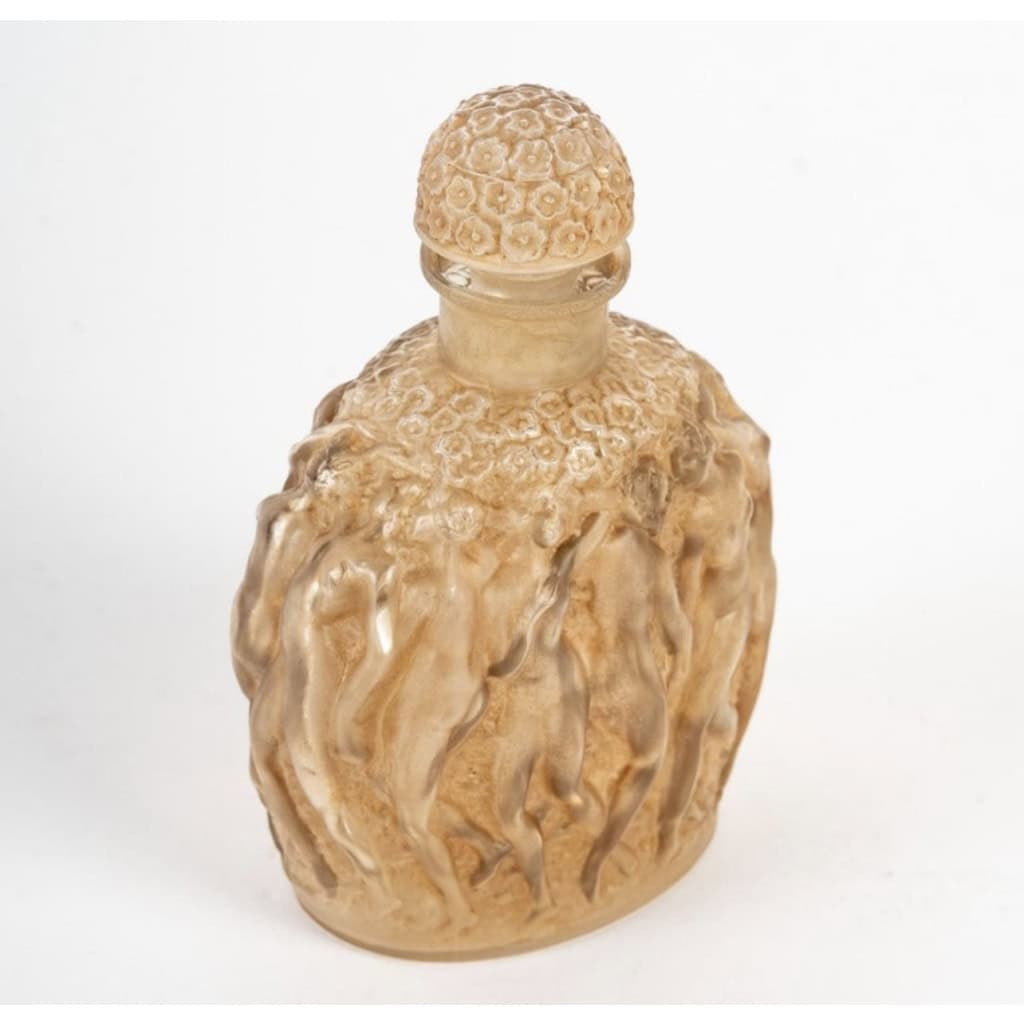 Flacon « Calendal » verre blanc patiné sépia de René LALIQUE pour Molinard | Biron Flacon "Calendal" verre blanc patiné sépia de René LALIQUE pour Molinard
