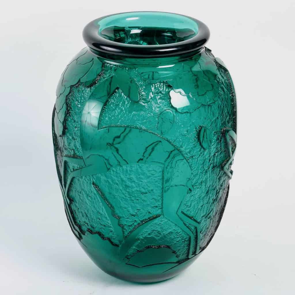Daum Nancy France Rare et Important Vase en Verre épais Circa 1930 | Biron Daum Nancy France Rare et Important Vase en Verre épais Circa 1930