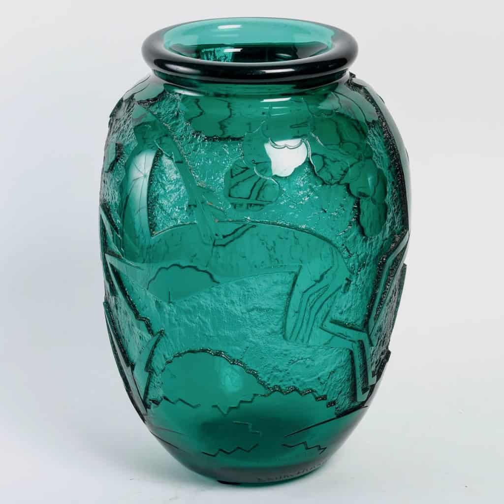 Daum Nancy France Rare et Important Vase en Verre épais Circa 1930 | Biron Daum Nancy France Rare et Important Vase en Verre épais Circa 1930