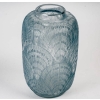Vase « Coquilles » verre blanc patiné bleu de René LALIQUE | Biron Vase "Coquilles" verre blanc patiné bleu de René LALIQUE