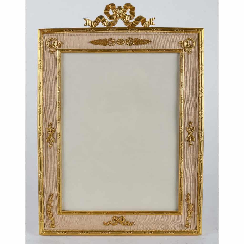 Un cadre en bronze doré de style louis XVI fin XIXème siècle | Biron ||||||