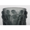 Vase « Bacchantes » cristal gris de LALIQUE FRANCE | Biron Vase "Bacchantes" cristal gris de LALIQUE FRANCE