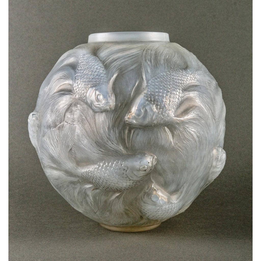 Vase « Formose » verre opalescent double couche patiné gris de René LALIQUE | Biron ||||||||