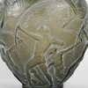 Vase « Archers » verre gris topaze fumé patiné blanc de René LALIQUE | Biron Vase "Archers" verre gris topaze fumé patiné blanc de René LALIQUE