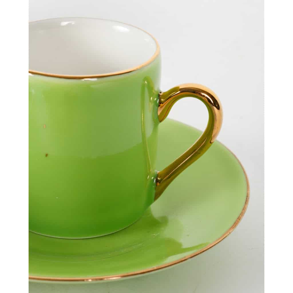 Ensemble de Six Tasses et Sous-Tasses en Porcelaine Fine. | Biron Ensemble de Six Tasses et Sous-Tasses en Porcelaine Fine.