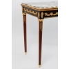 Table d’appoint en acajou, et bronze doré, Napoléon III | Biron Table d'appoint en acajou, et bronze doré, Napoléon III