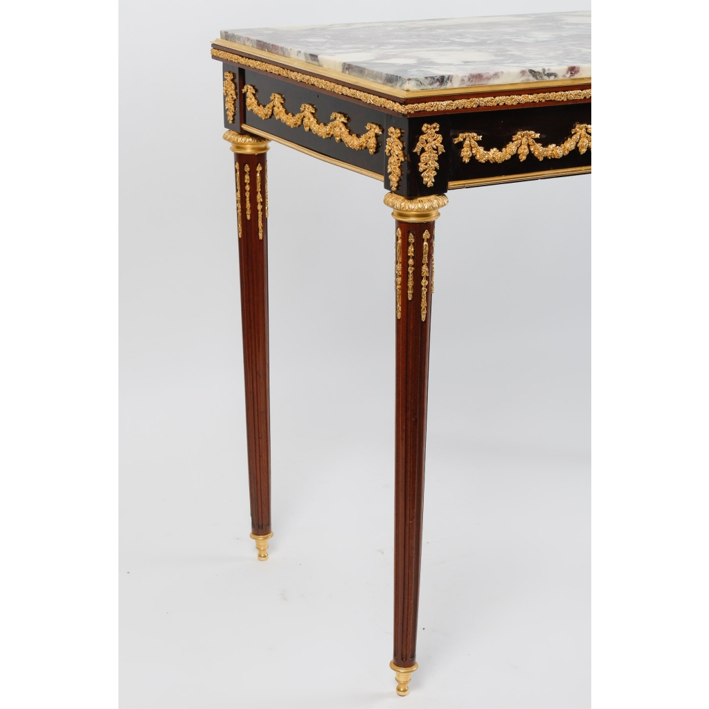 Table d’appoint en acajou, et bronze doré, Napoléon III | Biron Table d'appoint en acajou, et bronze doré, Napoléon III