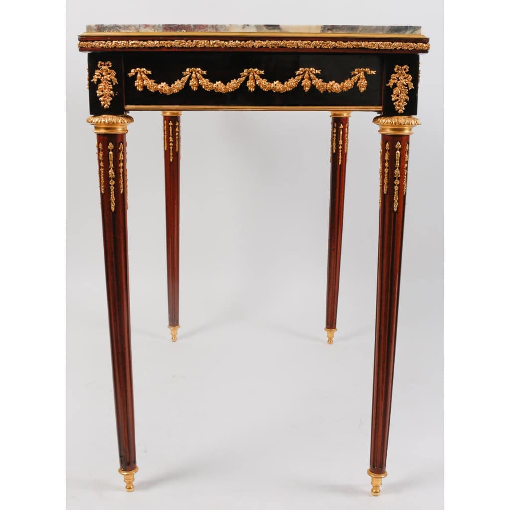 Table d’appoint en acajou, et bronze doré, Napoléon III | Biron Table d'appoint en acajou, et bronze doré, Napoléon III