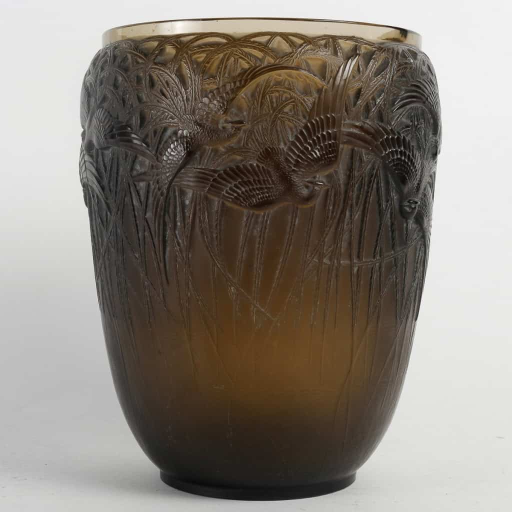 Vase « Aigrettes » verre topaze fumé patiné blanc de René LALIQUE | Biron ||||||||