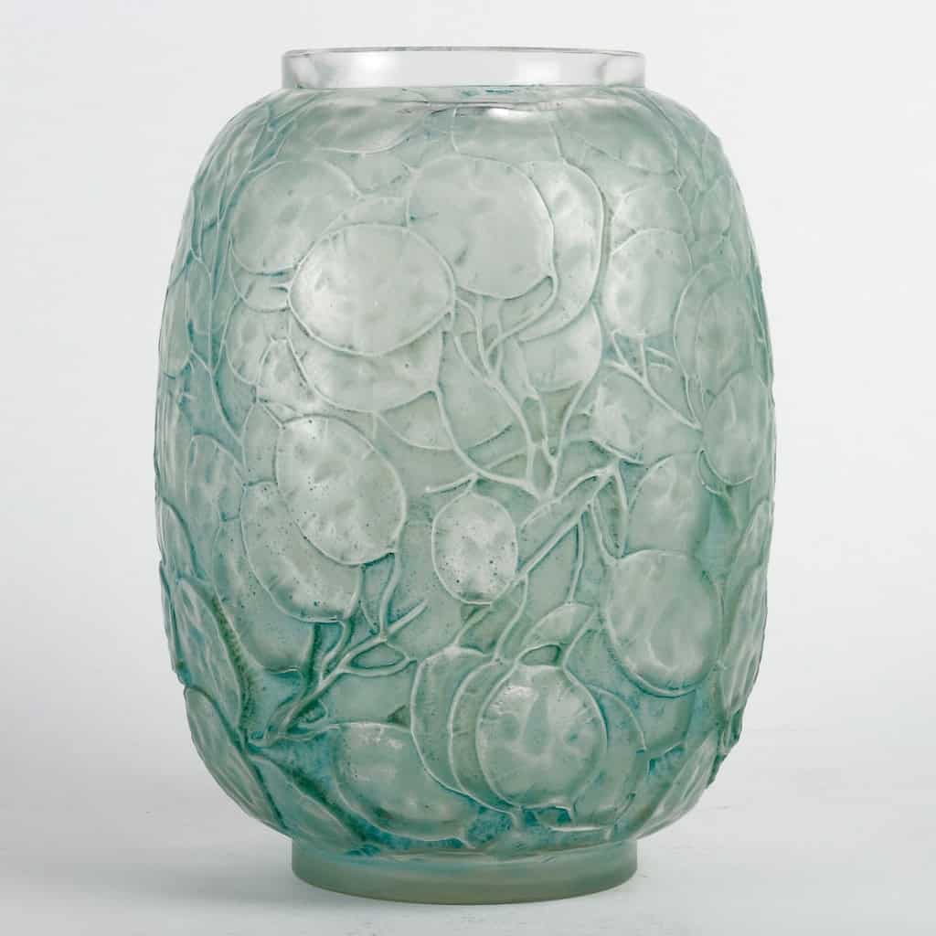 Vase « Monnaie du Pape » verre blanc patiné vert de René LALIQUE | Biron |||||||