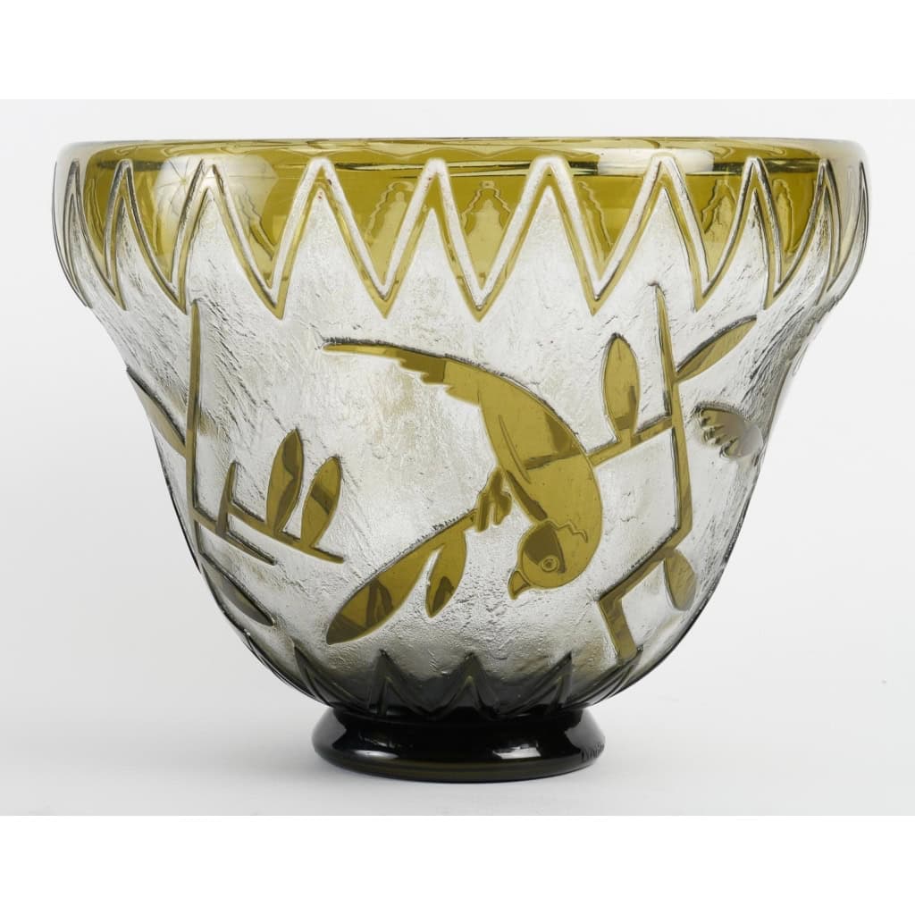 DAUM Nancy France, Vase aux Perroquets circa 1930 | Biron DAUM Nancy France, Vase aux Perroquets circa 1930