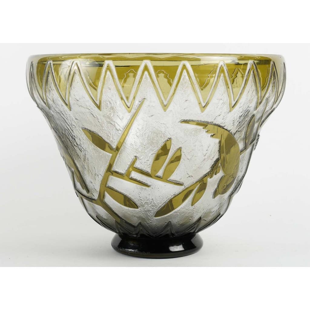 DAUM Nancy France, Vase aux Perroquets circa 1930 | Biron DAUM Nancy France, Vase aux Perroquets circa 1930