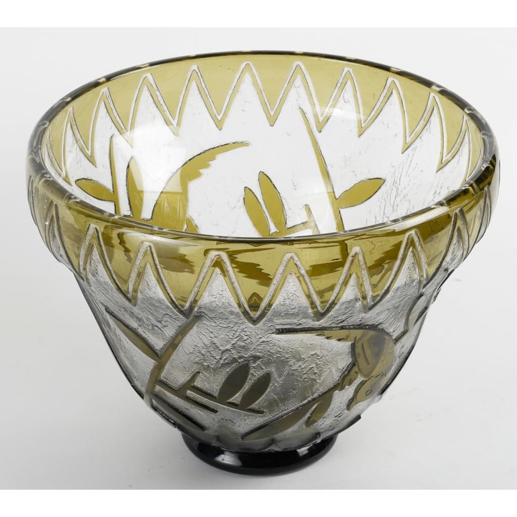 DAUM Nancy France, Vase aux Perroquets circa 1930 | Biron DAUM Nancy France, Vase aux Perroquets circa 1930