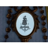 1950/70 Paire d’Appliques Bois Doré Venise Romantiques Console Et Guirlandes Miroirs Gravés Monsieur Et Madame | Biron 1950/70 Paire d’Appliques Bois Doré Venise Romantiques Console Et Guirlandes Miroirs Gravés Monsieur Et Madame