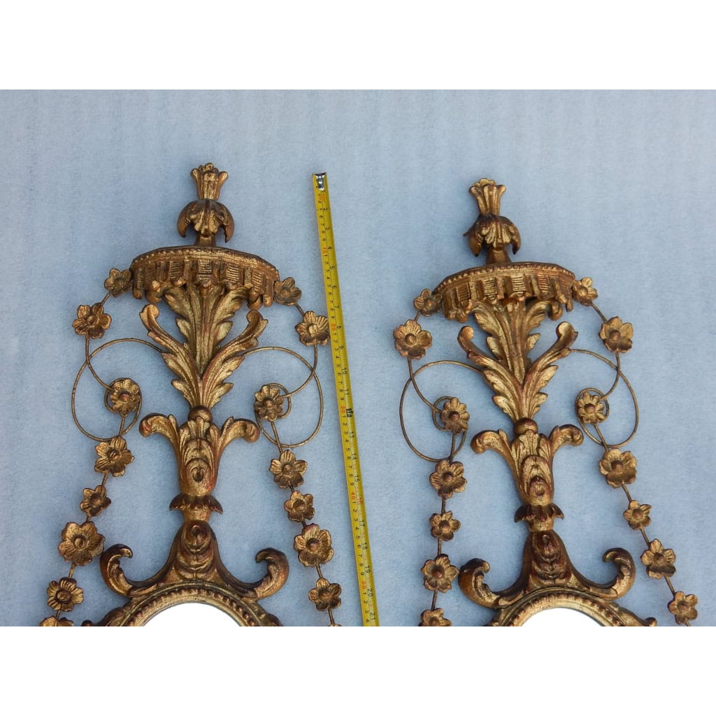 1950/70 Paire d’Appliques Bois Doré Venise Romantiques Console Et Guirlandes Miroirs Gravés Monsieur Et Madame | Biron 1950/70 Paire d’Appliques Bois Doré Venise Romantiques Console Et Guirlandes Miroirs Gravés Monsieur Et Madame