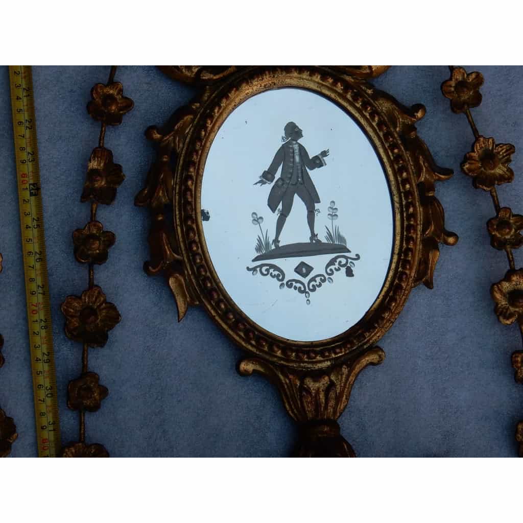 1950/70 Paire d’Appliques Bois Doré Venise Romantiques Console Et Guirlandes Miroirs Gravés Monsieur Et Madame | Biron 1950/70 Paire d’Appliques Bois Doré Venise Romantiques Console Et Guirlandes Miroirs Gravés Monsieur Et Madame