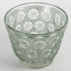 Vase « Edelweiss » verre blanc patiné vert de René LALIQUE | Biron Vase "Edelweiss" verre blanc patiné vert de René LALIQUE