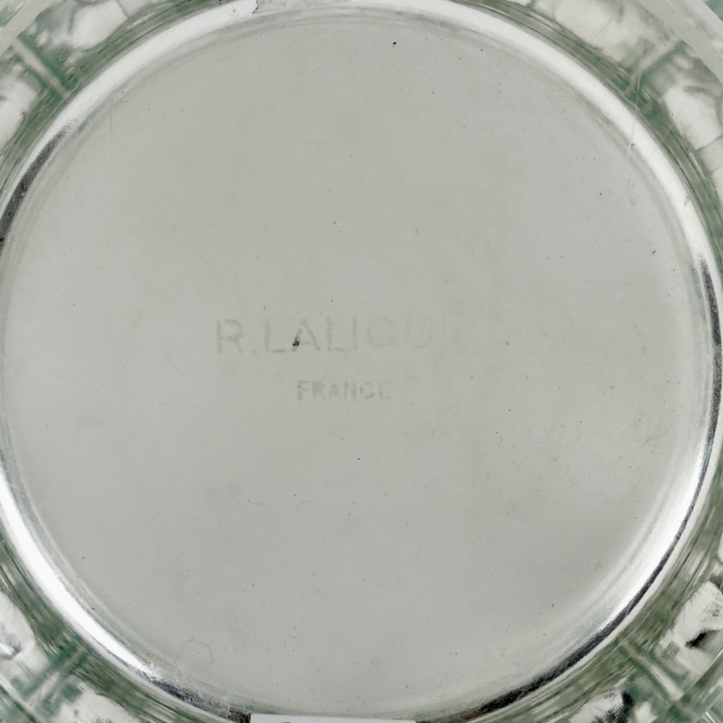 Vase « Edelweiss » verre blanc patiné vert de René LALIQUE | Biron Vase "Edelweiss" verre blanc patiné vert de René LALIQUE