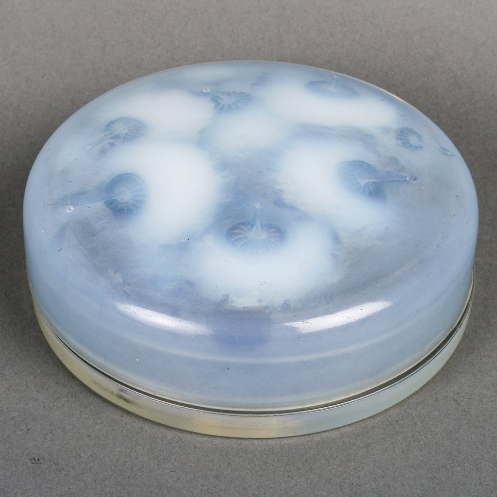 Boîte « Houppes » verre opalescent patiné bleu de René LALIQUE | Biron ||||||