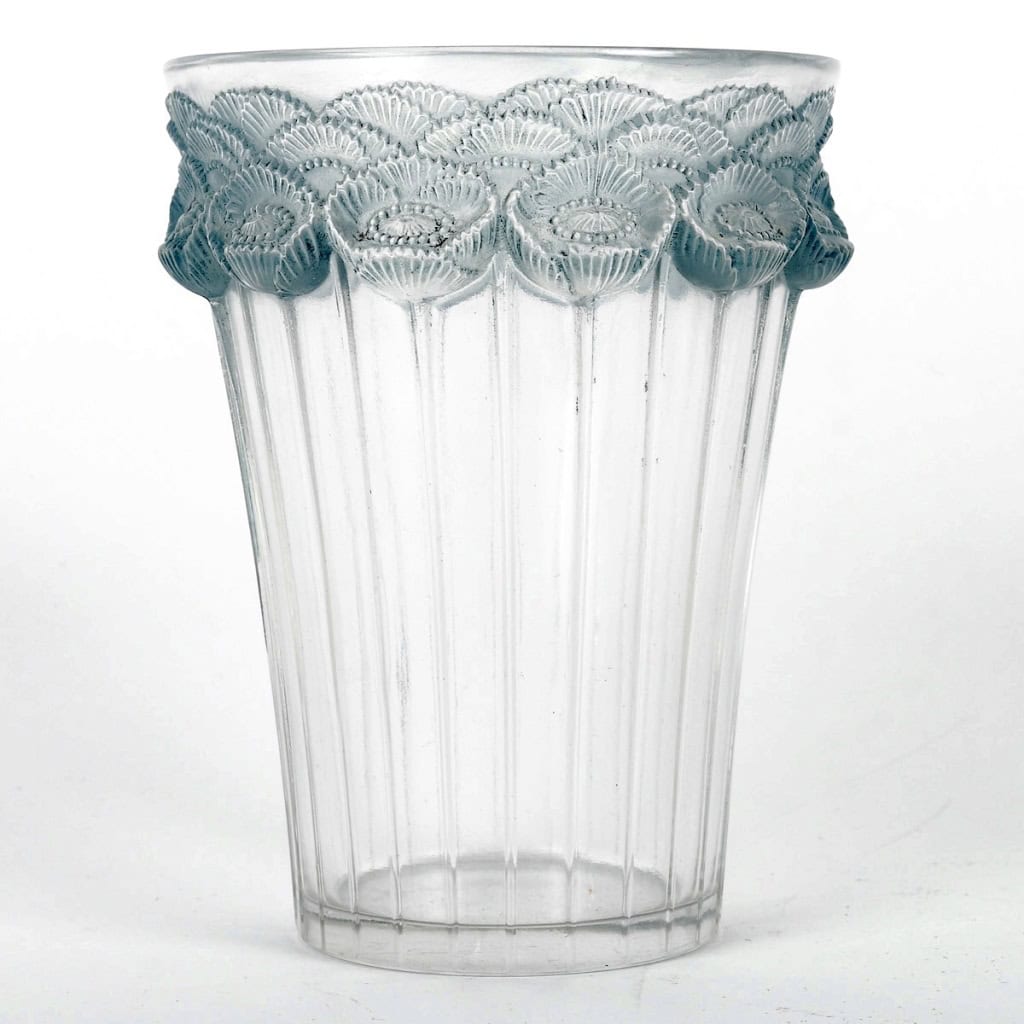 Vase « Boutons d’Or » verre blanc patiné bleu de René LALIQUE | Biron Vase "Boutons d'Or" verre blanc patiné bleu de René LALIQUE