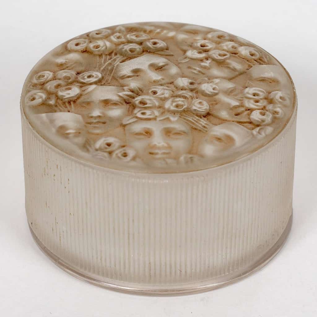 Boîte « Masques » verre blanc patiné sépia de René LALIQUE | Biron |||||||