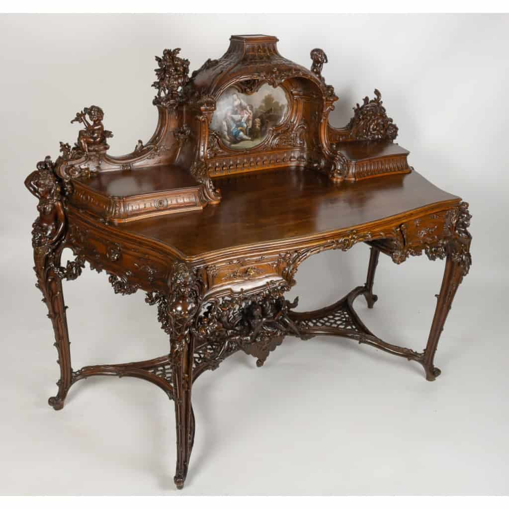 Spectaculaire bureau à gradins en noyer, avec peinture signée P. Soulet et daté de 1896 | Biron Spectaculaire bureau à gradins en noyer, avec peinture signée P. Soulet et daté de 1896