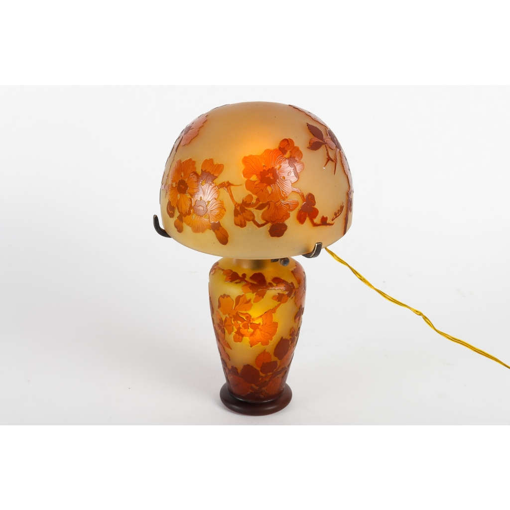 LAMPE D’EMILE GALLÉ A DÉCOR DEPOMMIERS DU JAPON | Biron LAMPE D'EMILE GALLÉ A DÉCOR DEPOMMIERS DU JAPON