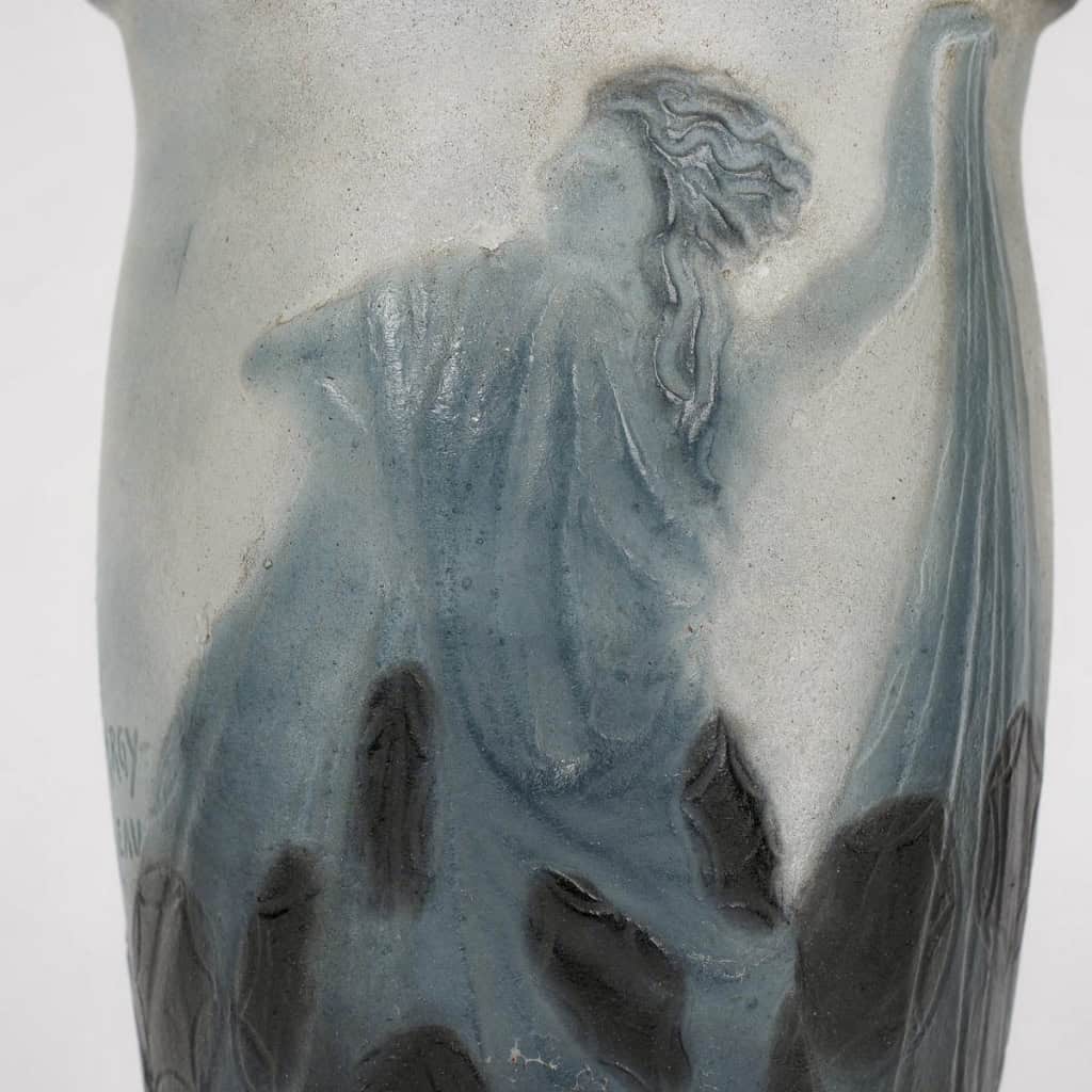 Vase « Danseuses Tenant une Longue Robe » pâte de verre de Gabriel Argy-Rousseau | Biron Vase "Danseuses Tenant une Longue Robe" pâte de verre de Gabriel Argy-Rousseau