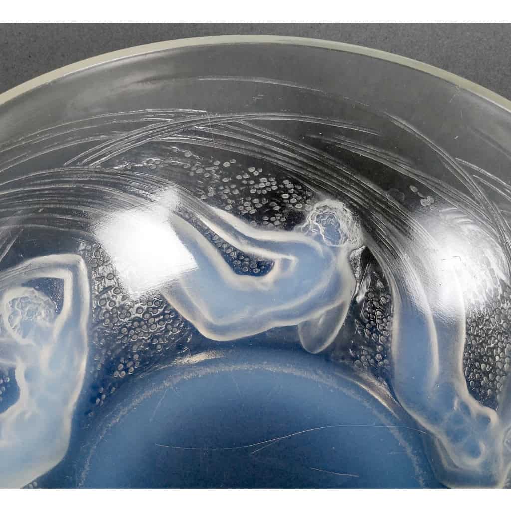 Coupe « Ondines » verre opalescent de René LALIQUE | Biron Coupe "Ondines" verre opalescent de René LALIQUE