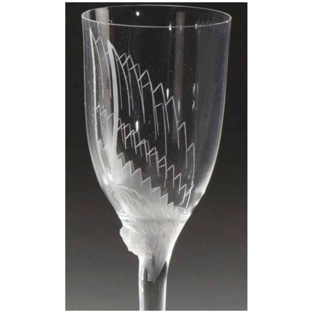 Marc Lalique : 6 Flûtes à Champagne, modèle « Ange » en Cristal | Biron Marc Lalique : 6 Flûtes à Champagne, modèle « Ange » en Cristal