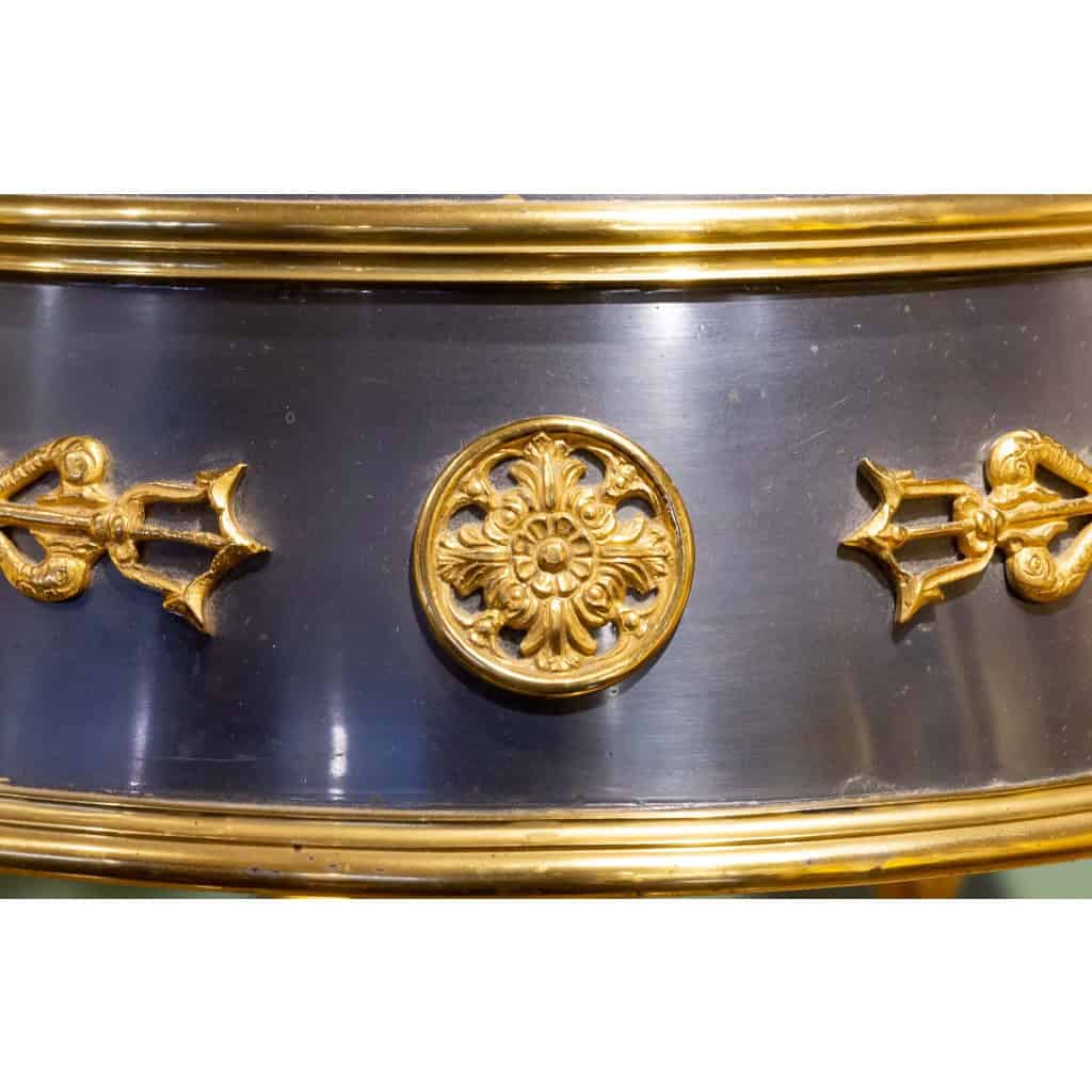 Paire de grandes lampes en bronze doré de style Louis XVI. | Biron Paire de grandes lampes en bronze doré de style Louis XVI.