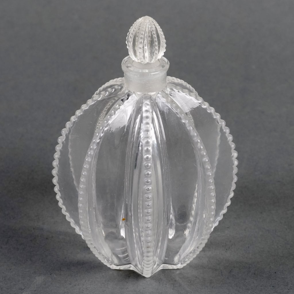 Flacon « Grégoire » verre blanc de René LALIQUE | Biron Flacon "Grégoire" verre blanc de René LALIQUE
