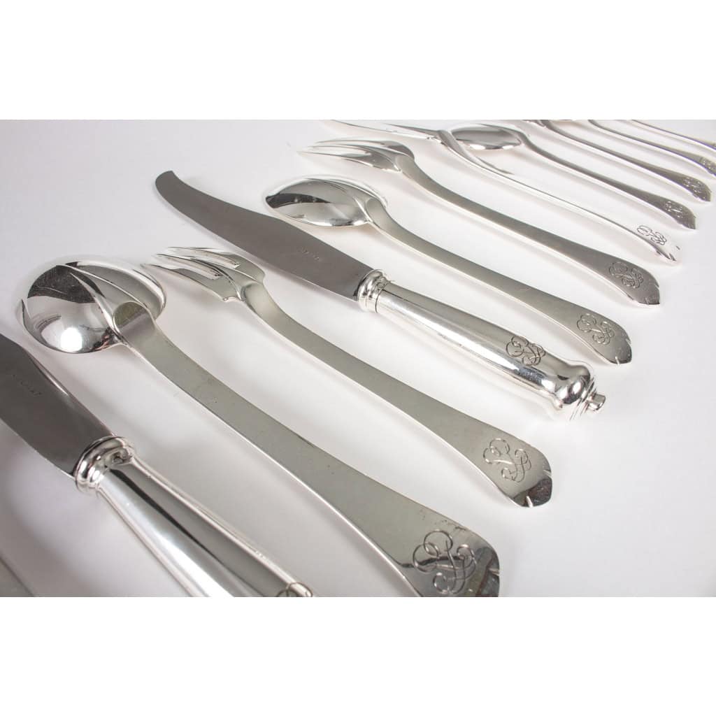 Ménagère « Médicis » argent massif de PUIFORCAT – 139 Pièces | Biron Ménagère "Médicis" argent massif de PUIFORCAT - 139 Pièces