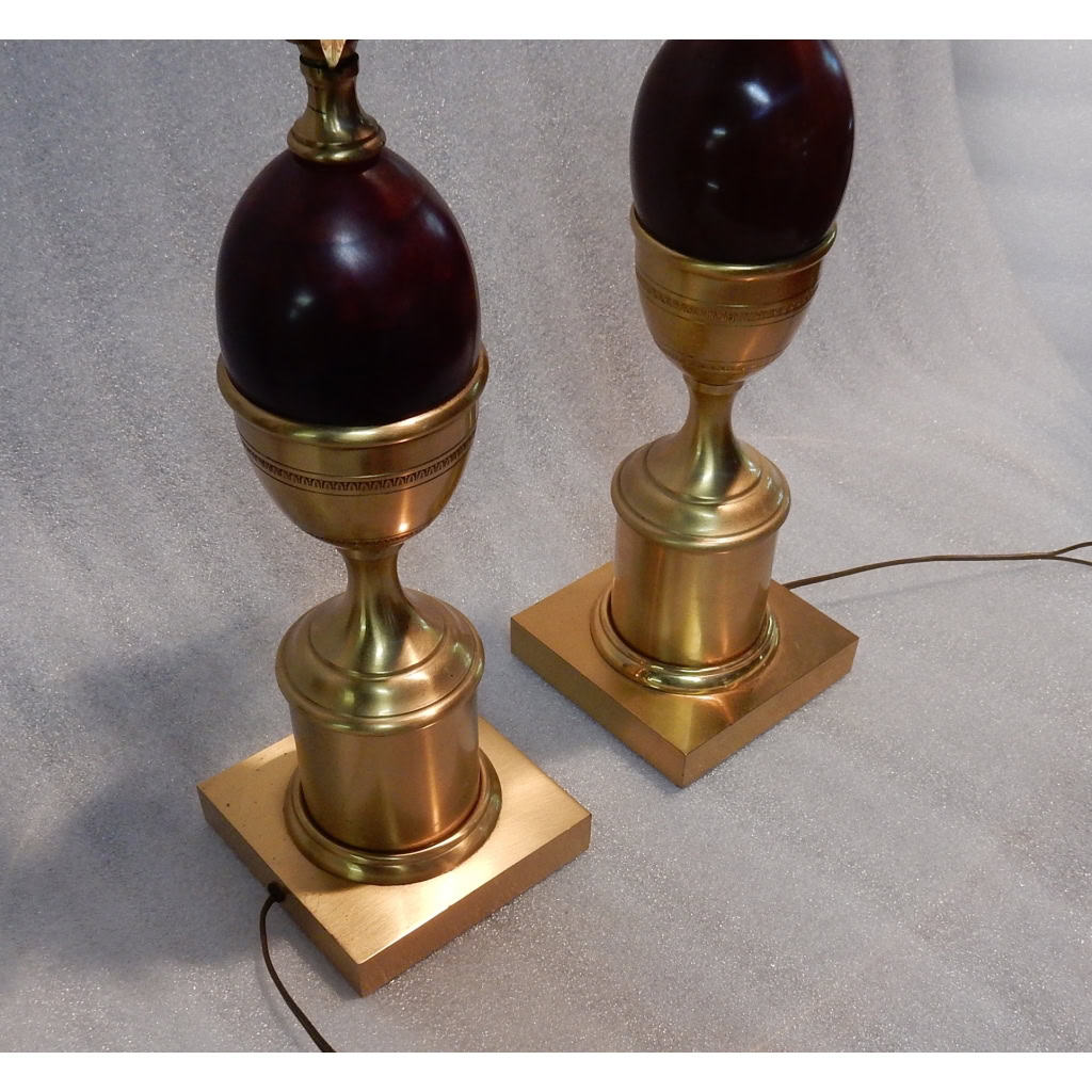 1970′ Paire De Lampes En Bronze Style Maison Charles Avec Oeuf En Bakélite Couleur Ambrée | Biron 1970′ Paire De Lampes En Bronze Style Maison Charles Avec Oeuf En Bakélite Couleur Ambrée