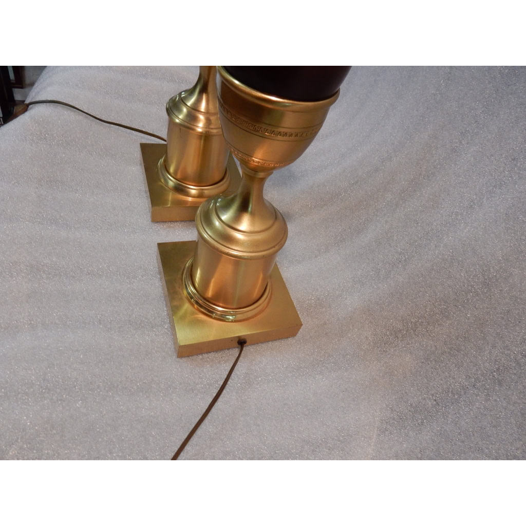 1970′ Paire De Lampes En Bronze Style Maison Charles Avec Oeuf En Bakélite Couleur Ambrée | Biron 1970′ Paire De Lampes En Bronze Style Maison Charles Avec Oeuf En Bakélite Couleur Ambrée