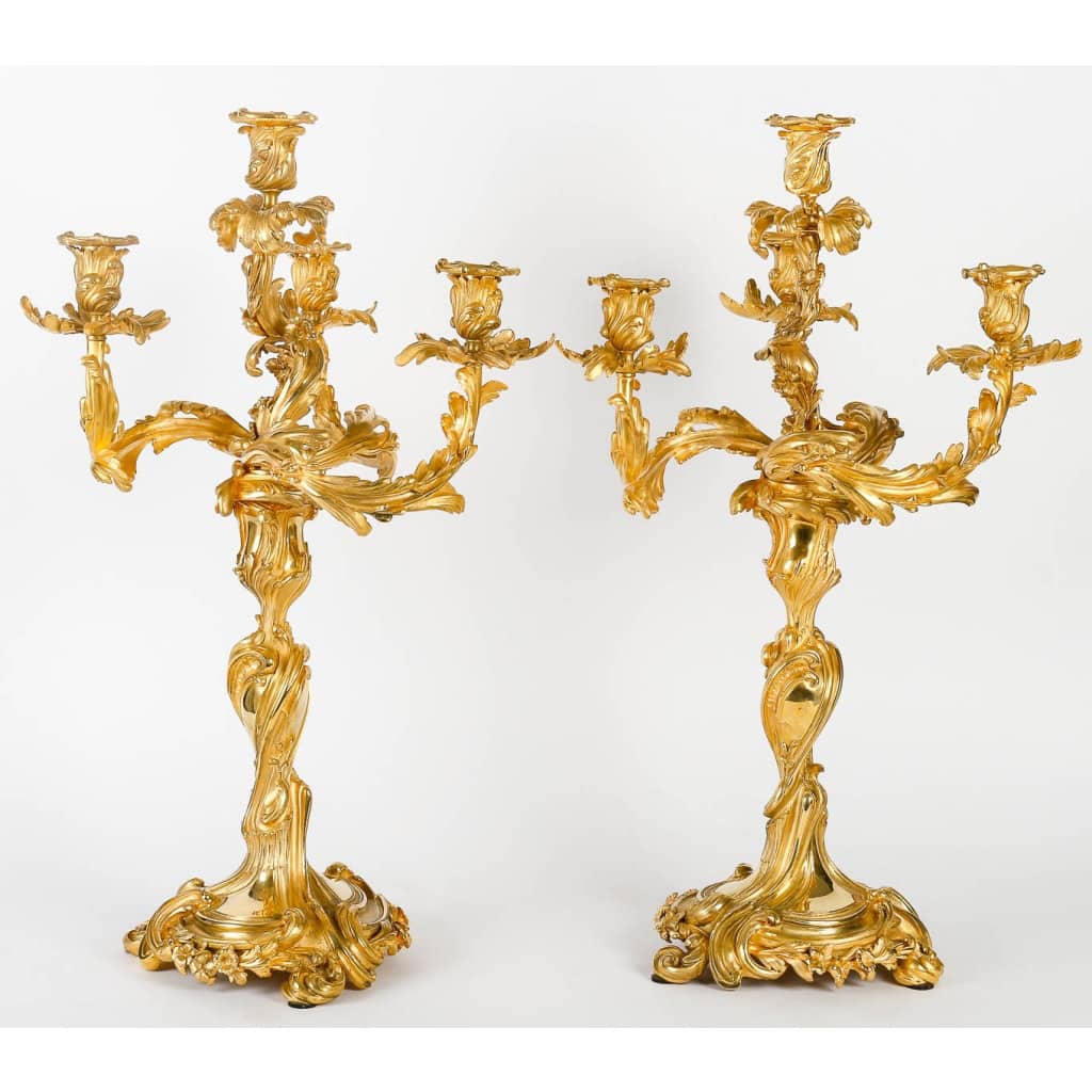 Importants candélabres en bronze doré et ciselé à 4 bras, style Rocaille Louis XV. Époque Napoléon III | Biron ||||||||||||