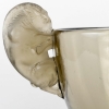 Vase « Béliers » verre gris topaze fumé de René LALIQUE | Biron Vase "Béliers" verre gris topaze fumé de René LALIQUE