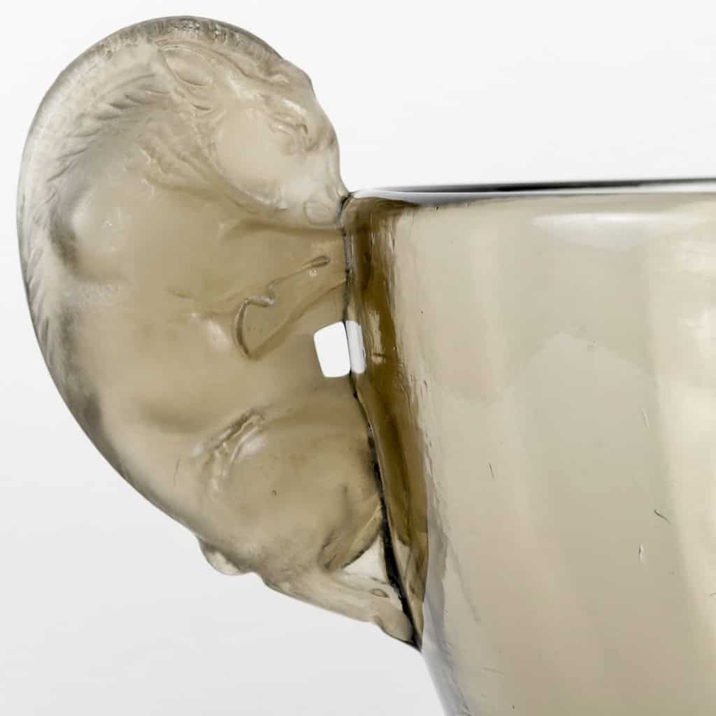 Vase « Béliers » verre gris topaze fumé de René LALIQUE | Biron Vase "Béliers" verre gris topaze fumé de René LALIQUE