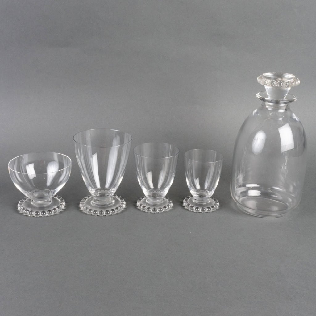 Service « Boules – Andlau » verre blanc de René LALIQUE – 34 pièces | Biron Service "Boules - Andlau" verre blanc de René LALIQUE - 34 pièces