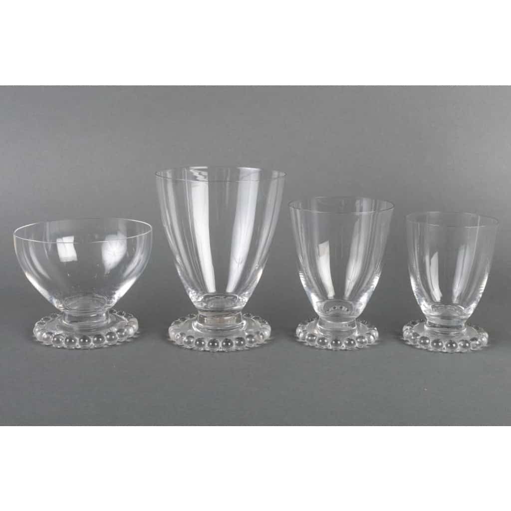 Service « Boules – Andlau » verre blanc de René LALIQUE – 34 pièces | Biron Service "Boules - Andlau" verre blanc de René LALIQUE - 34 pièces